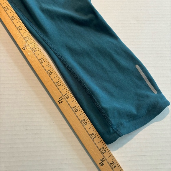 Nike Dri Fit Athletic‎ Running Capri Tights Leggings Teal Reflective Women’s S - Picture 10 of 14
